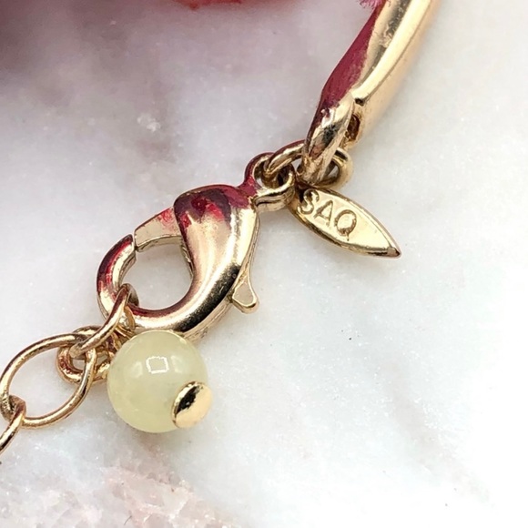 New in package Be Brave Gold Tone And Black
Knot Bracelet - Picture 6 of 6